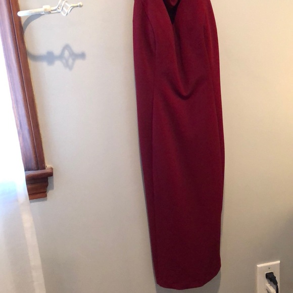 Crimson cocktail dress - Picture 3 of 4